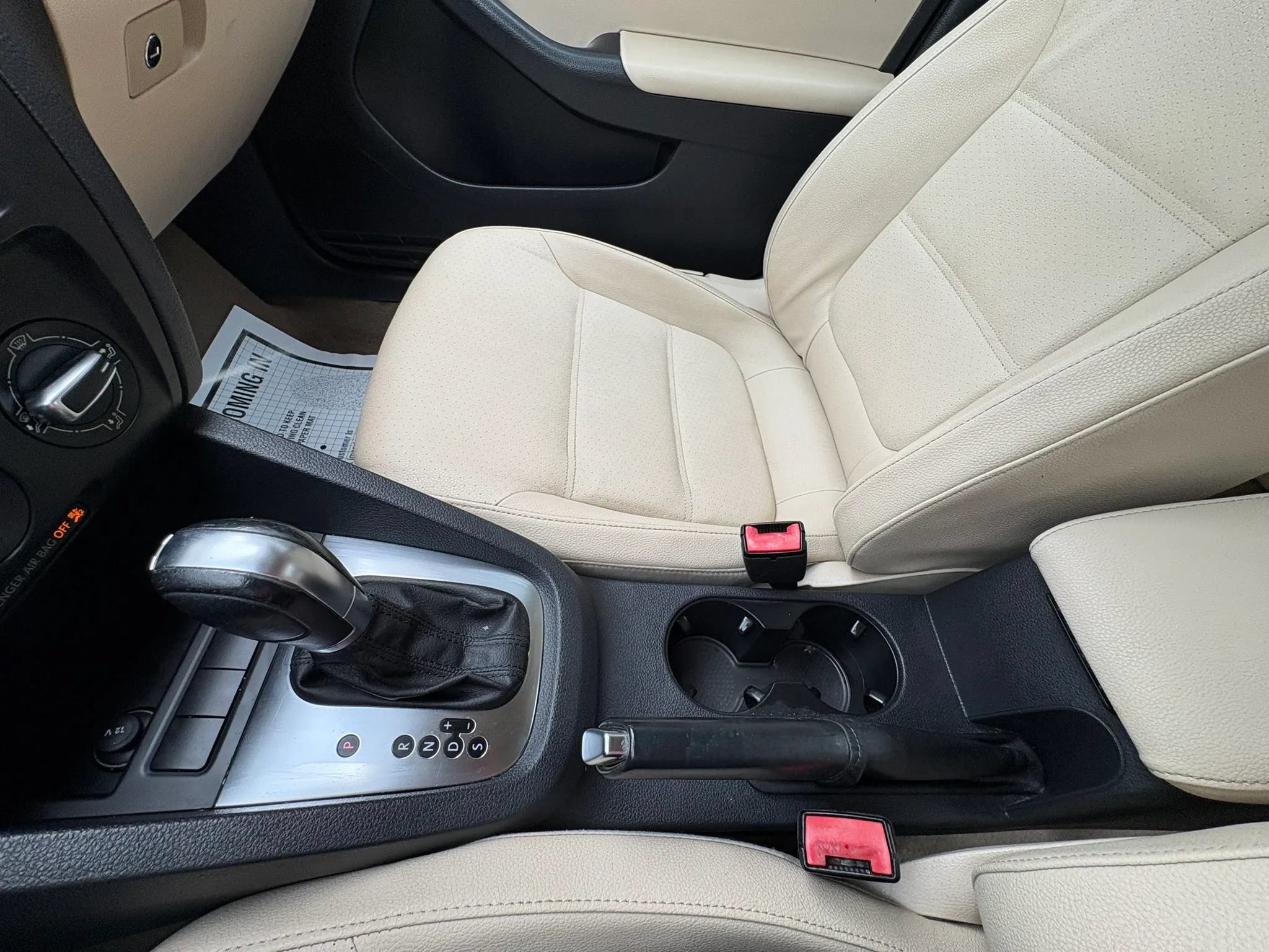 Used 2011 Volkswagen Jetta SE FWD image 36