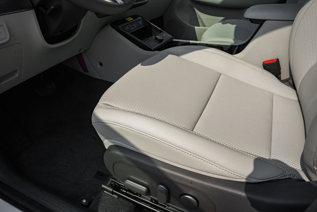 New 2026 Hyundai Kona SEL Premium image 26