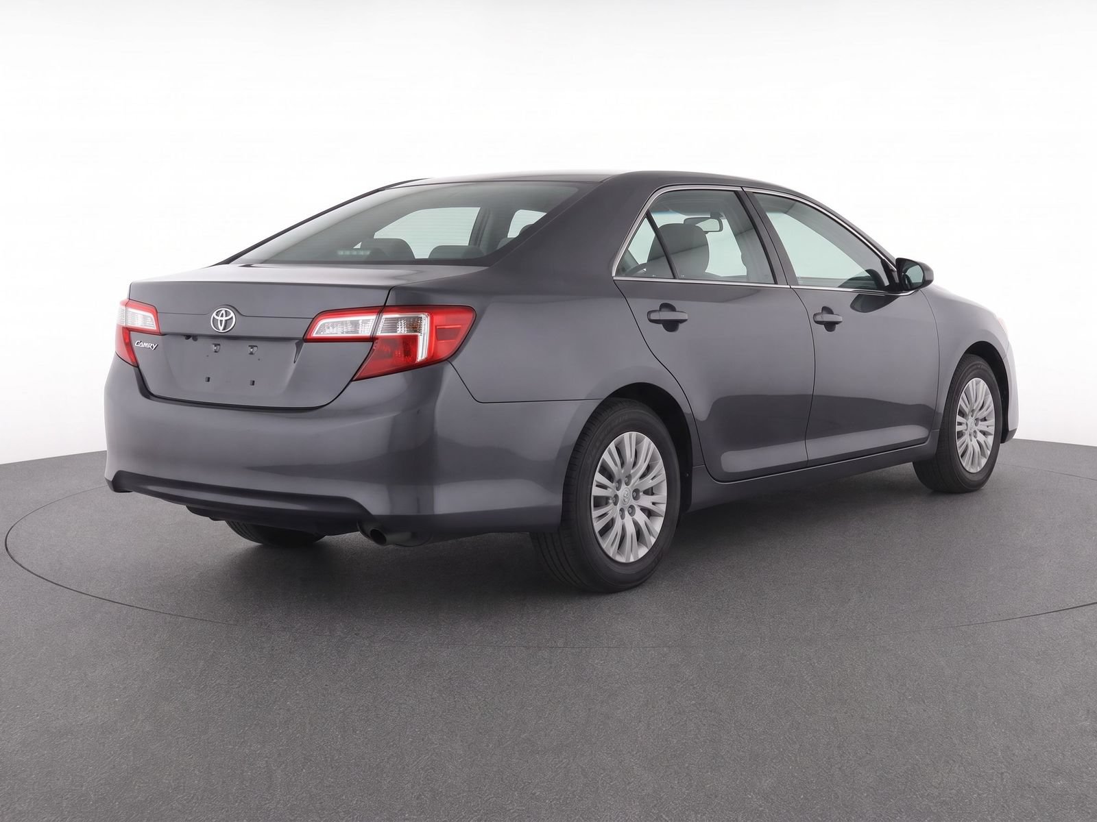 Used 2012 Toyota Camry FWD image 3