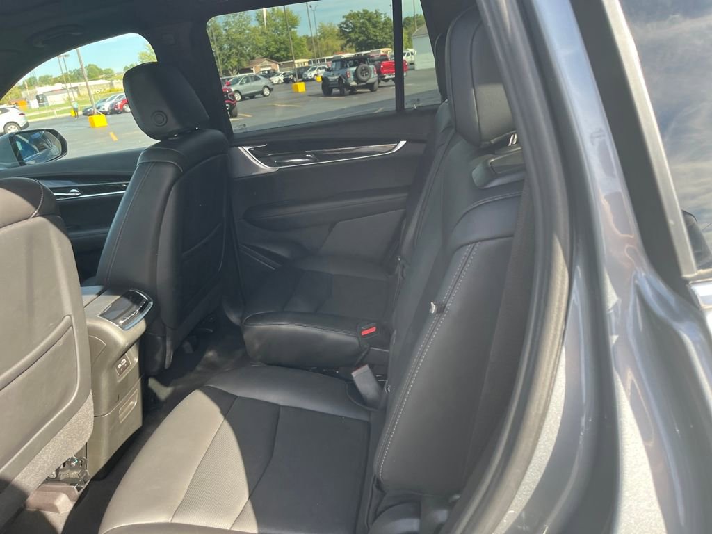 Used 2025 Cadillac XT6 Premium Luxury image 23