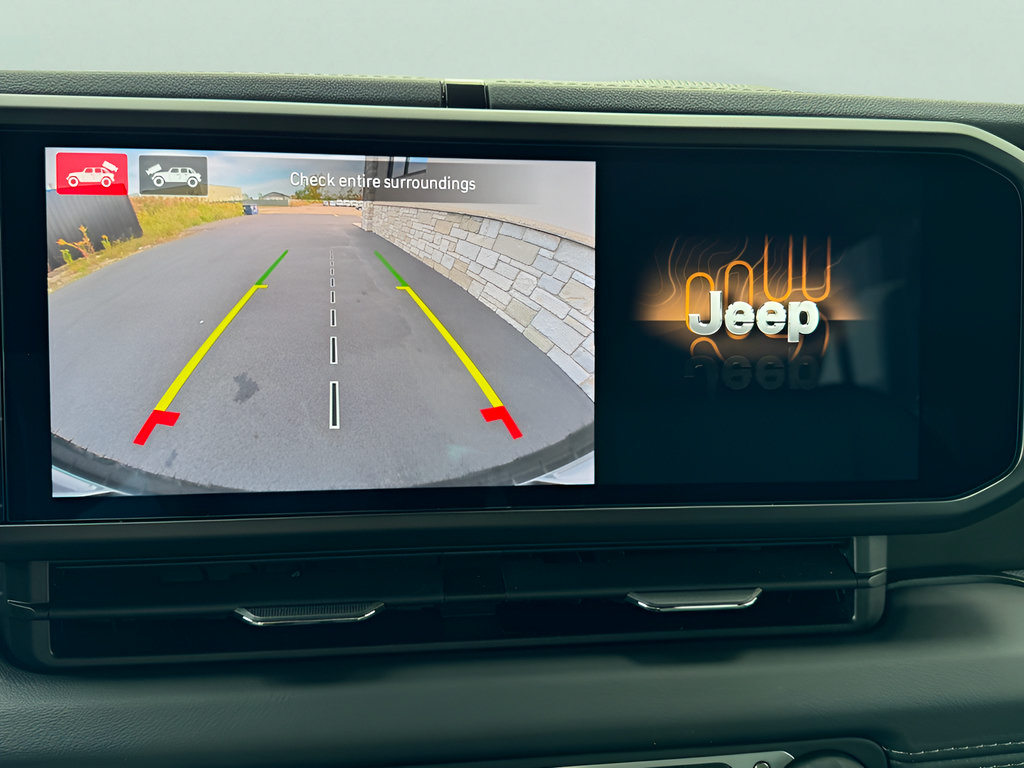Used 2024 Jeep Wrangler High Altitude AWD/4WD image 18