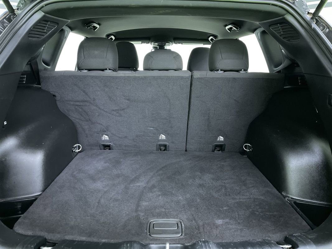 Used 2024 Jeep Compass Sport image 28