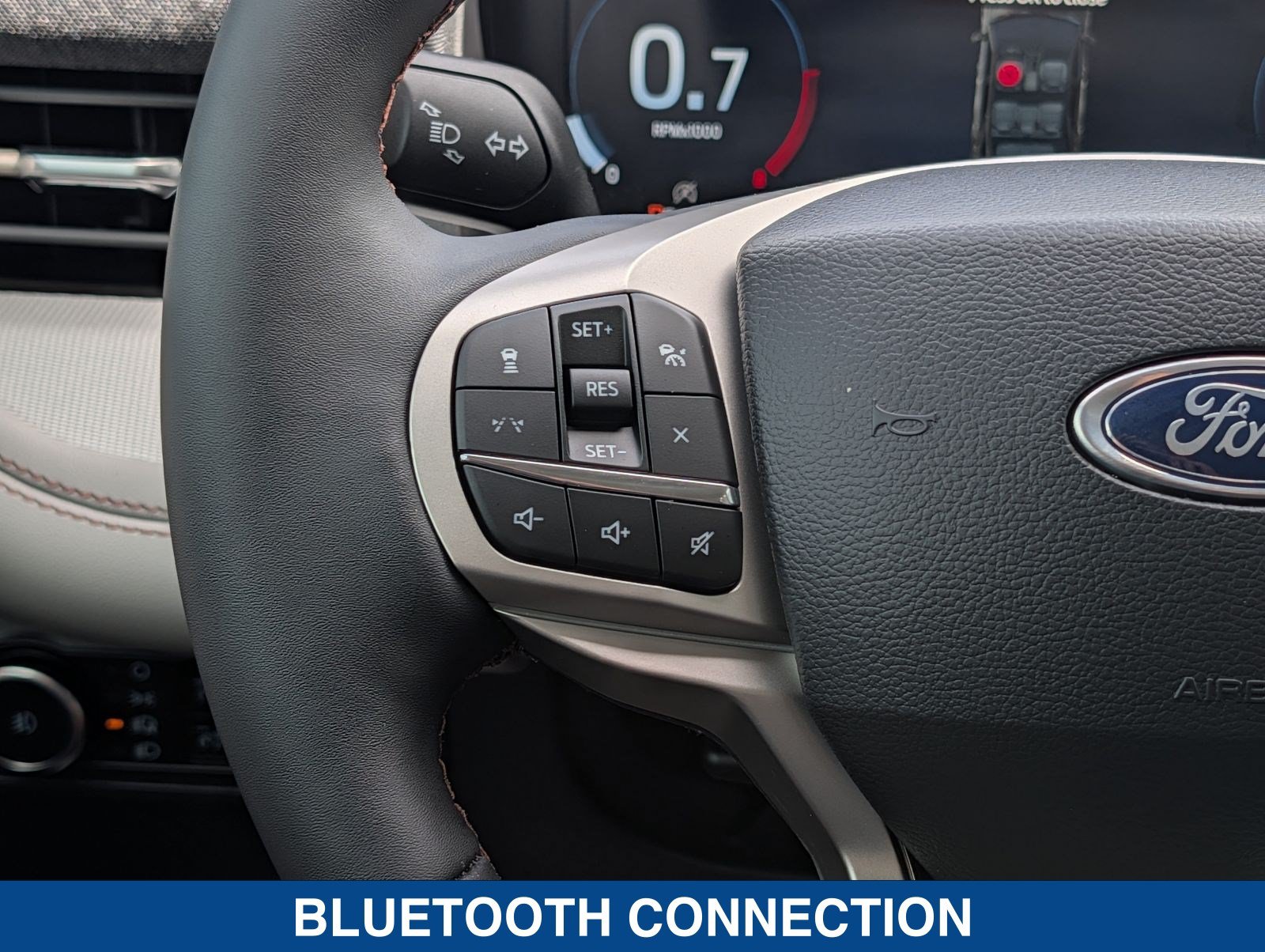 New 2026 Ford Explorer Active w/ Active Comfort Package RWD image 28
