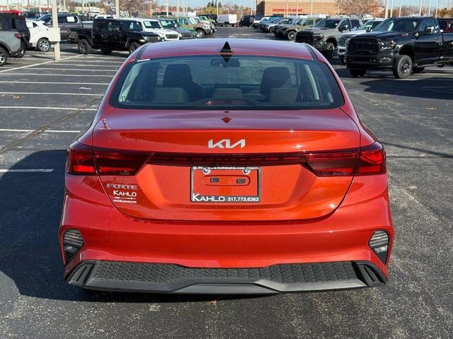 Used 2023 Kia Forte LXS w/ LXS Technology Package image 4