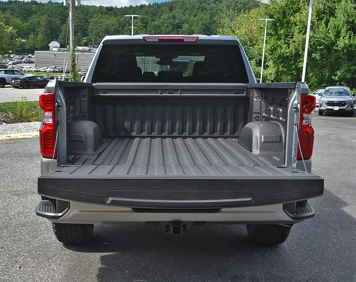 New 2026 Chevrolet Silverado 1500 Custom w/ Turbomax Blackout Package AWD/4WD image 8