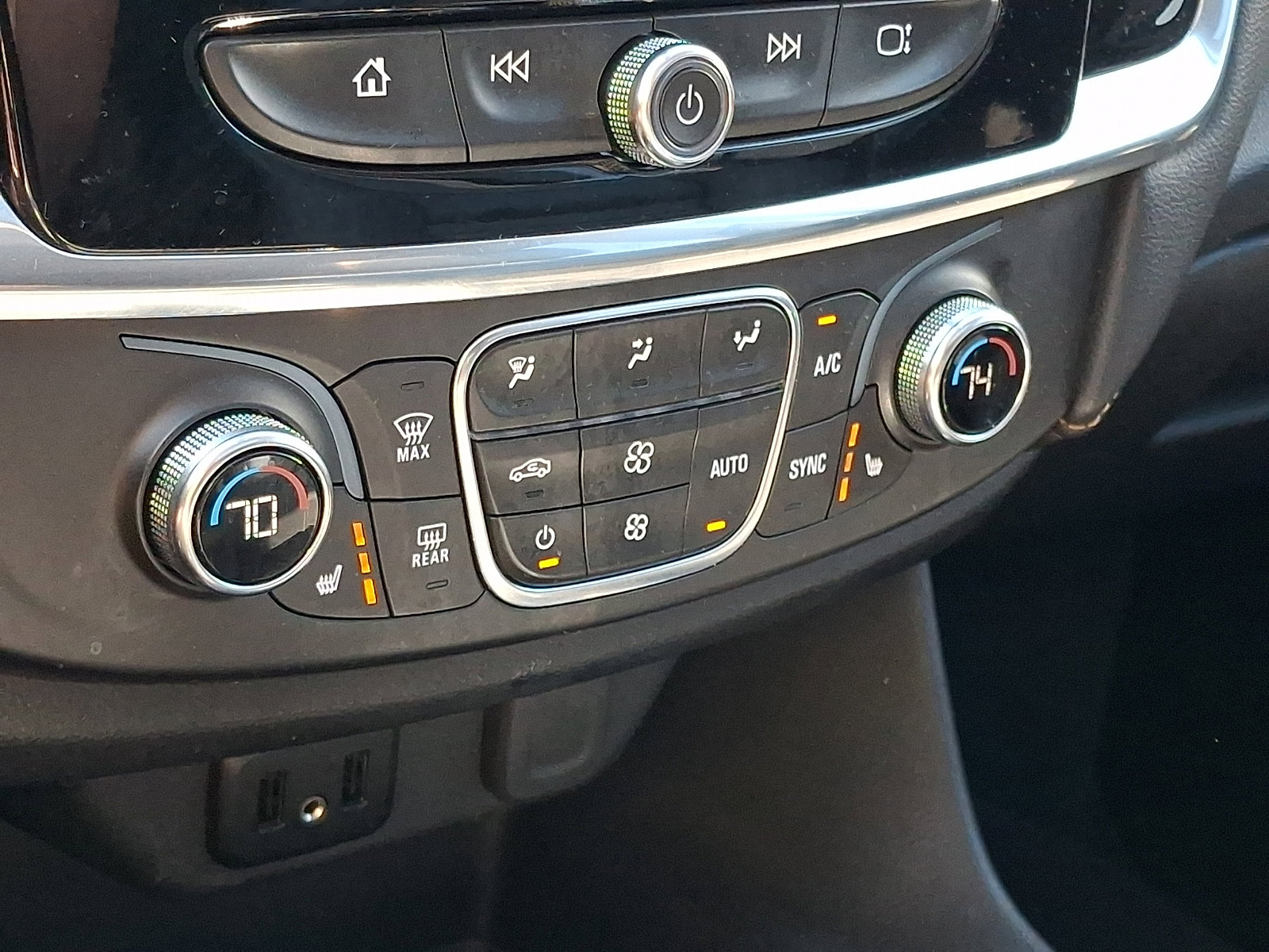 Certified 2019 Chevrolet Traverse LT w/ LT Premium Package AWD/4WD image 19