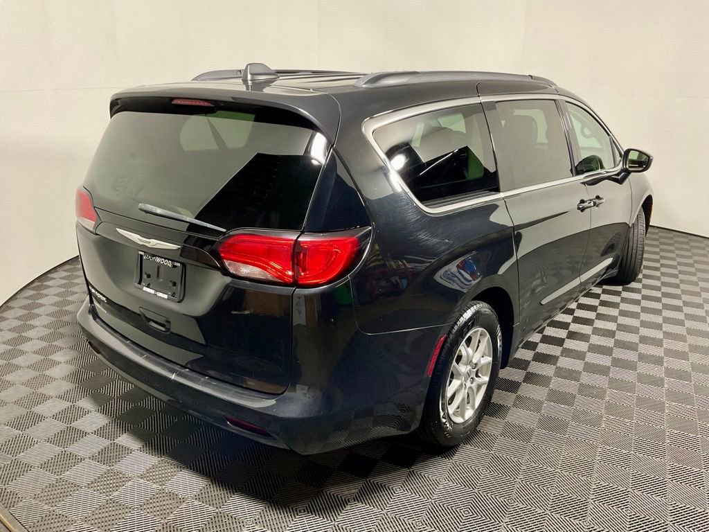 Used 2021 Chrysler Voyager Lxi image 15