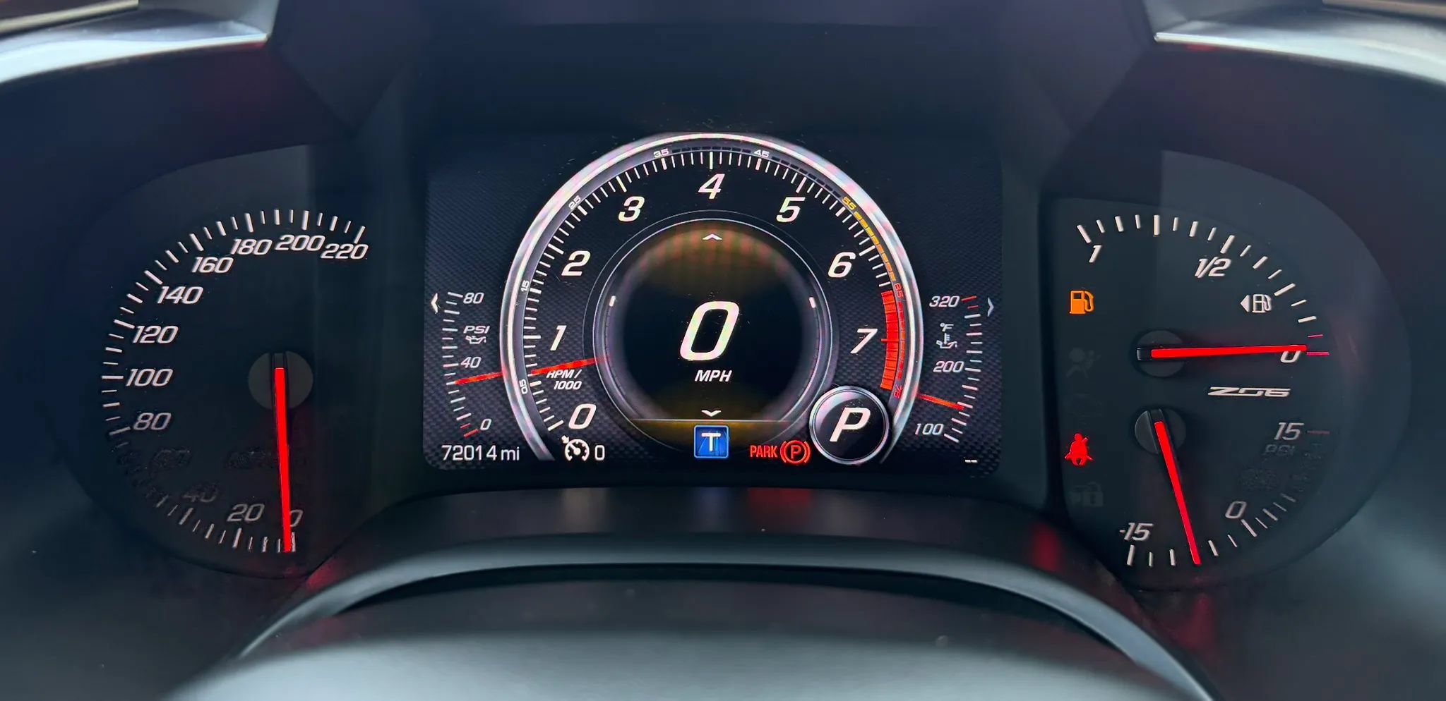 Used 2015 Chevrolet Corvette Z06 w/ 3LZ Preferred Equipment Group RWD image 14