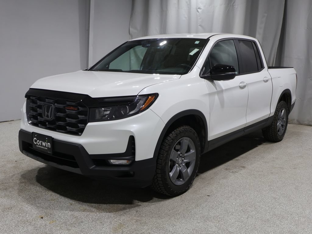 Used 2025 Honda Ridgeline TrailSport image 7