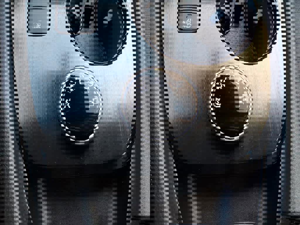 Certified 2022 Nissan Rogue SV image 19