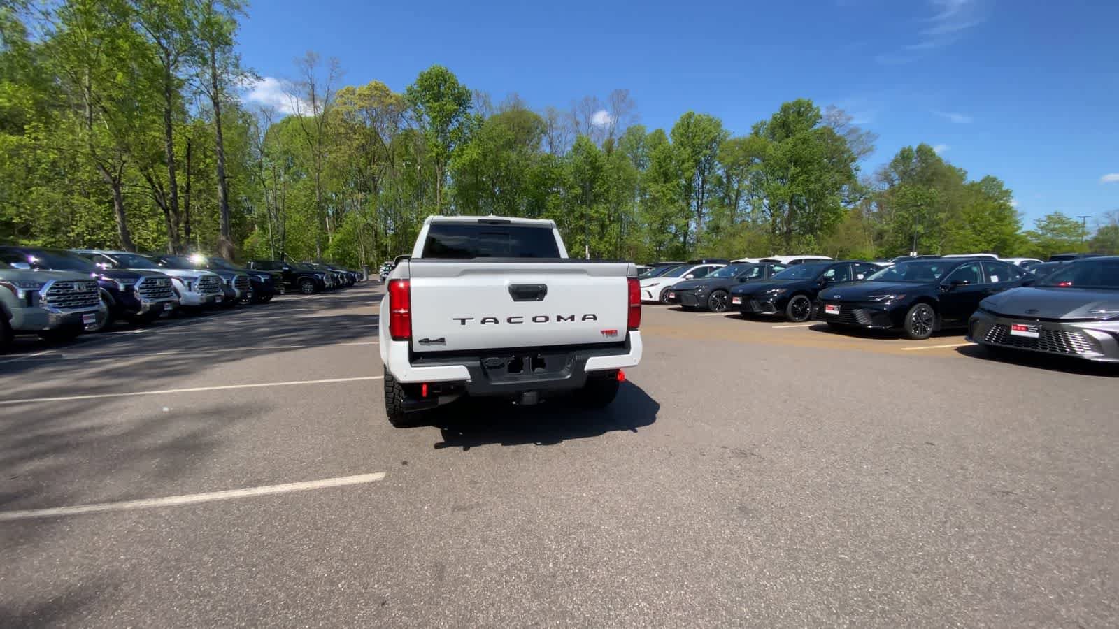 Used 2024 Toyota Tacoma TRD Sport w/ TRD Sport Upgrade Package AWD/4WD image 15