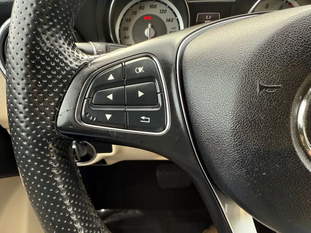 Used 2015 Mercedes-Benz CLA 250 4MATIC image 14