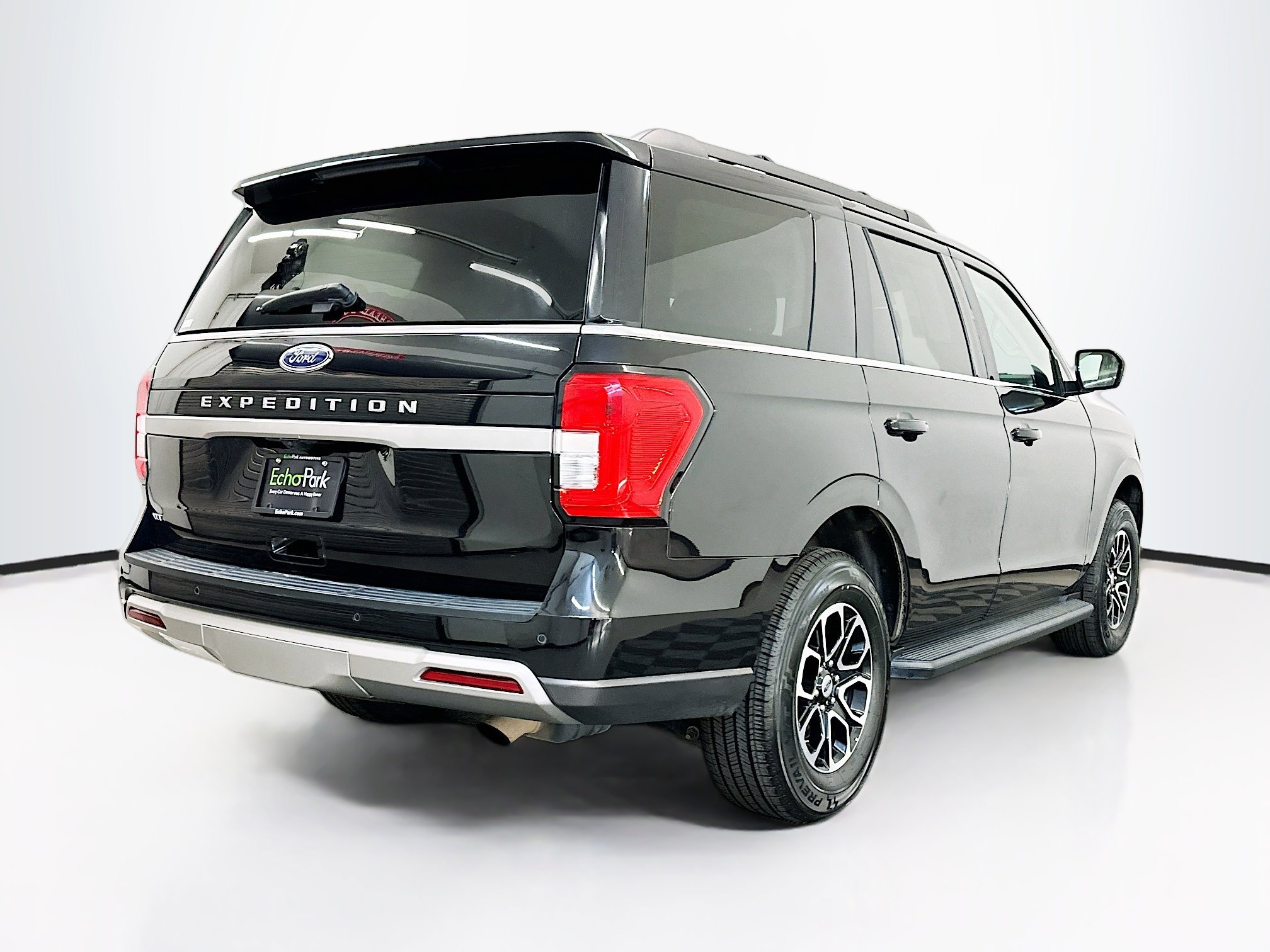 Used 2024 Ford Expedition XLT image 9