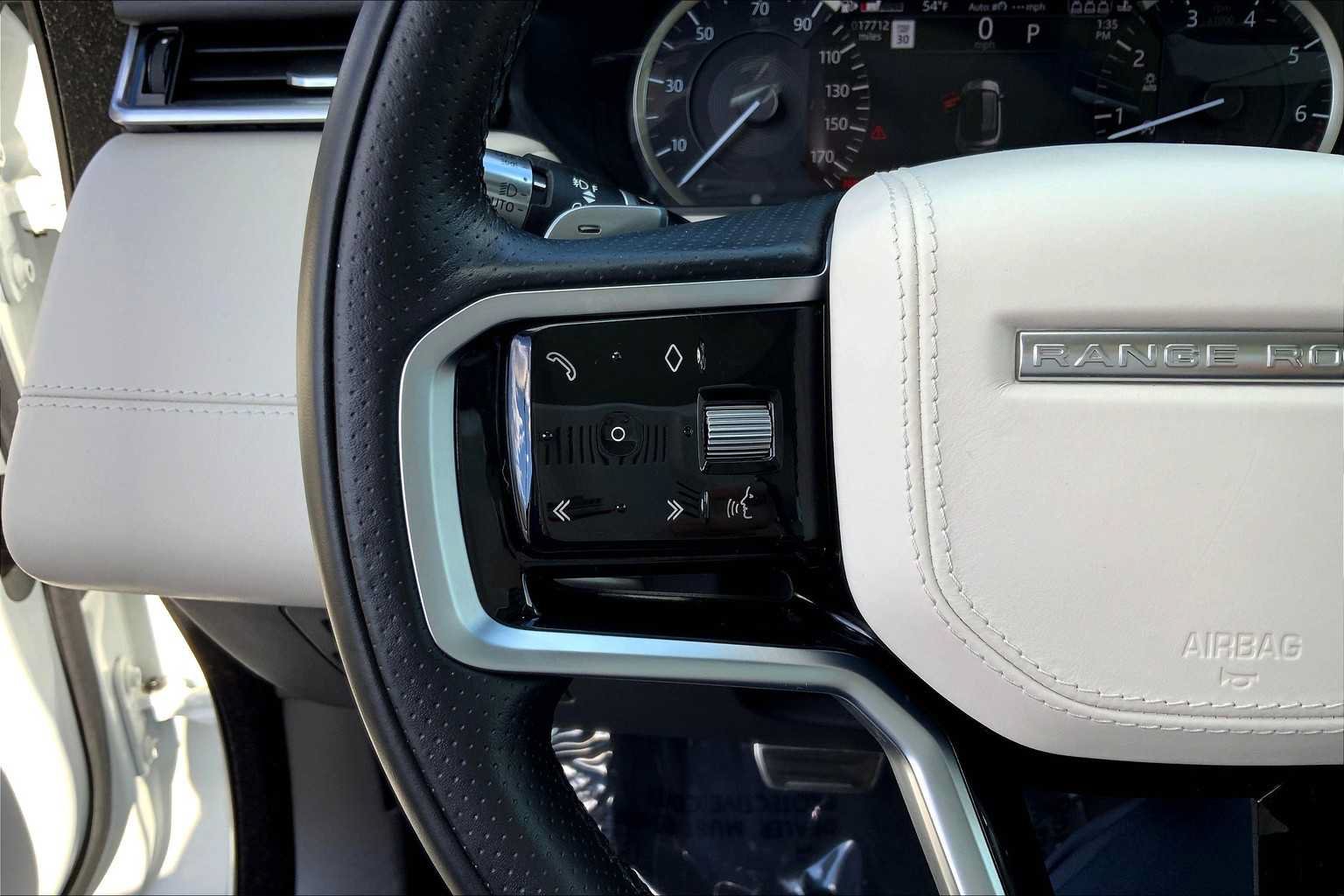 Certified 2022 Land Rover Range Rover Velar R-Dynamic S AWD/4WD image 23