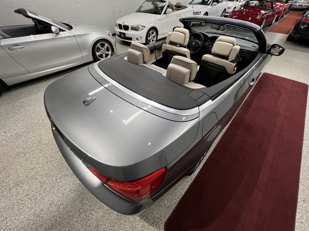 Used 2013 BMW 335i Convertible image 26