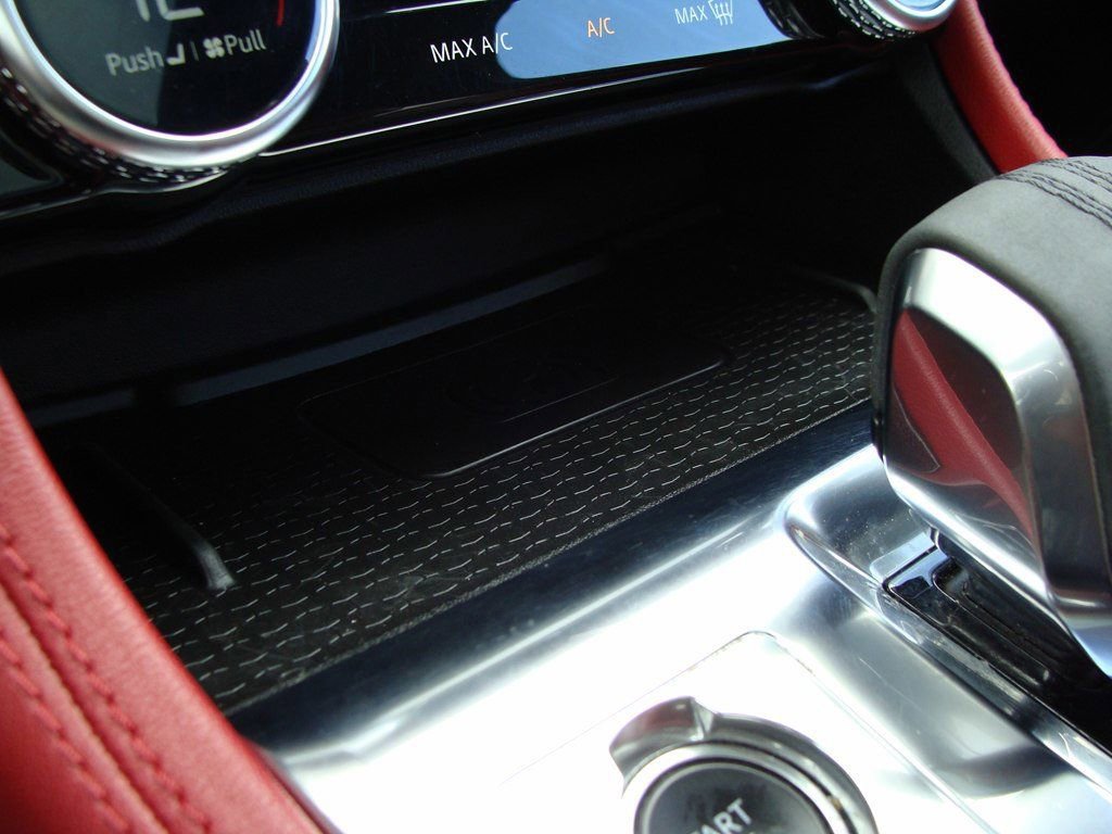 Used 2021 Jaguar F-PACE R-Dynamic S image 27