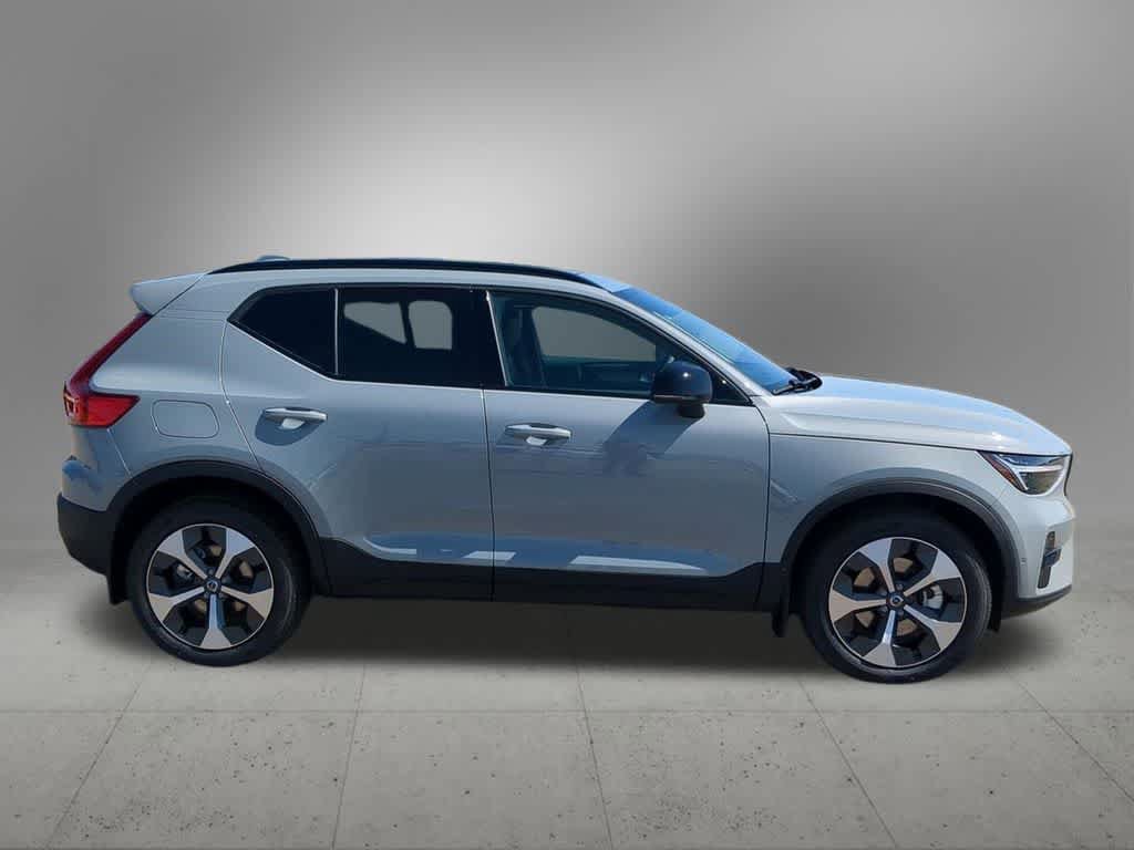 New 2026 Volvo XC40 B5 Plus w/ Protection Package Premier AWD/4WD image 7