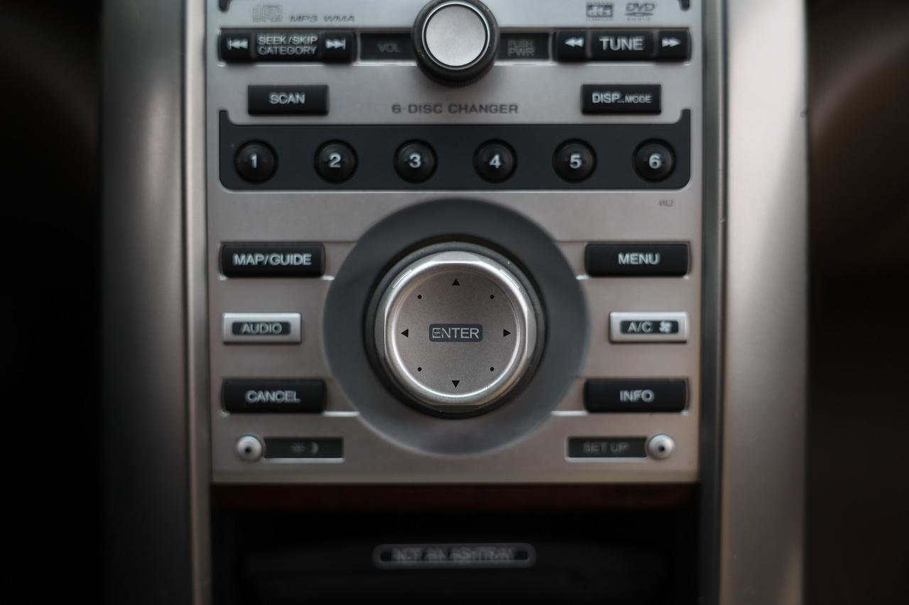 Used 2006 Acura RL image 29