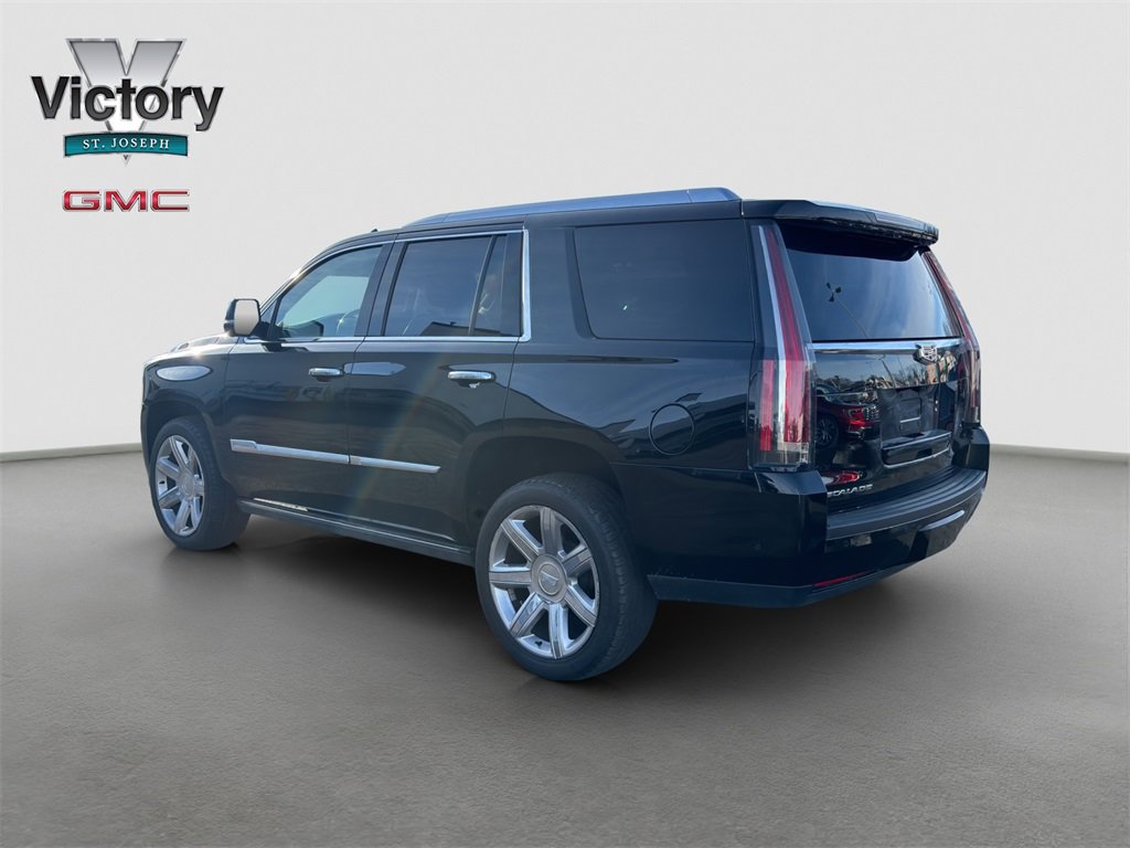 Used 2020 Cadillac Escalade Premium Luxury image 13