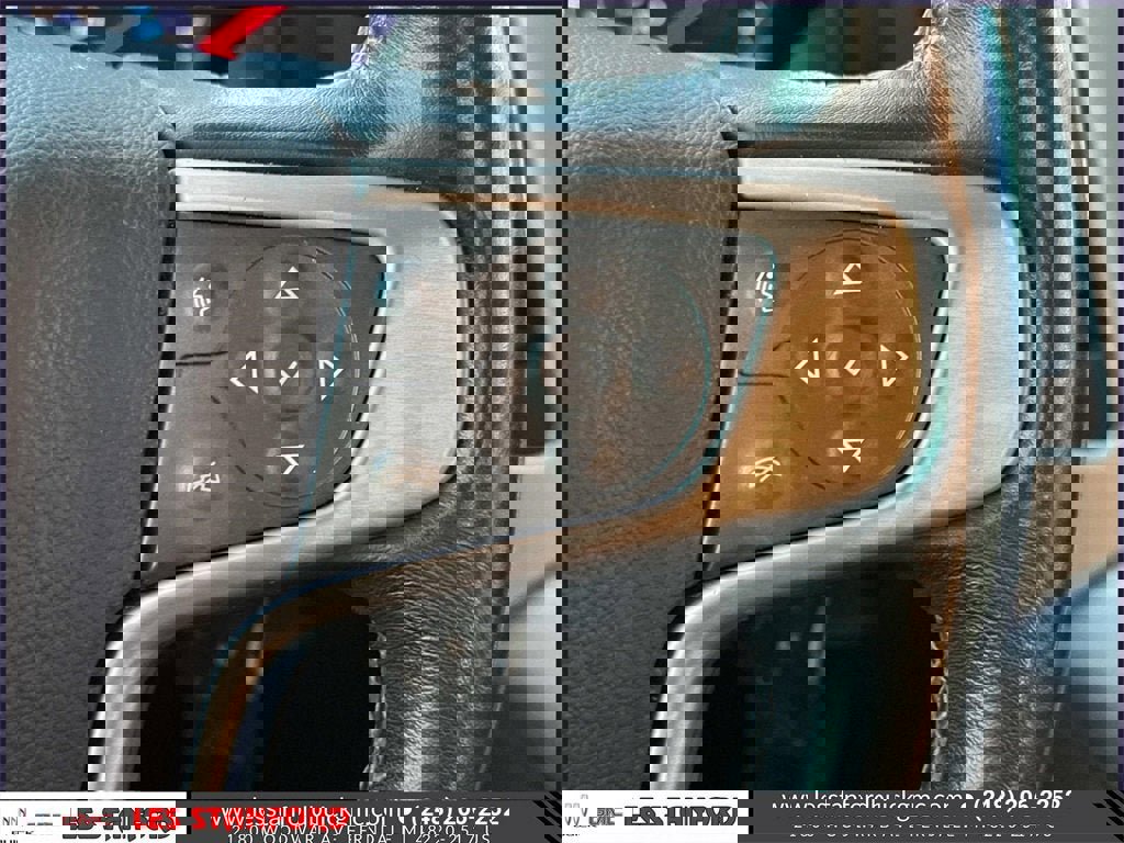 Used 2018 GMC Yukon XL SLT image 26