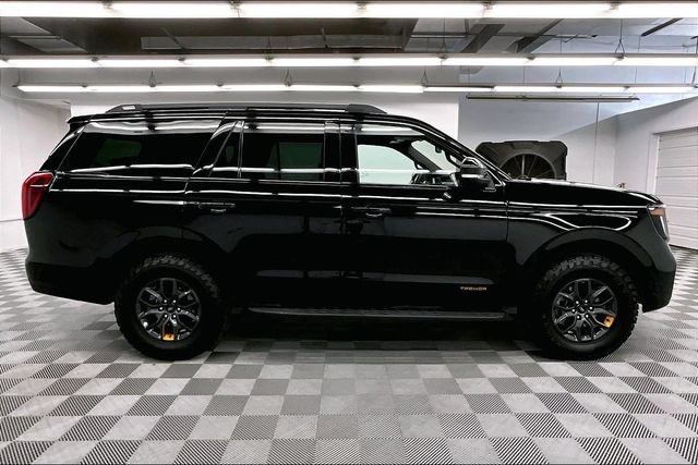 Used 2025 Ford Expedition Tremor AWD/4WD image 14