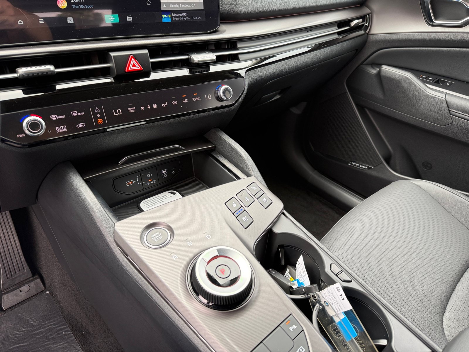 New 2027 Kia Sportage SX Prestige AWD/4WD image 13