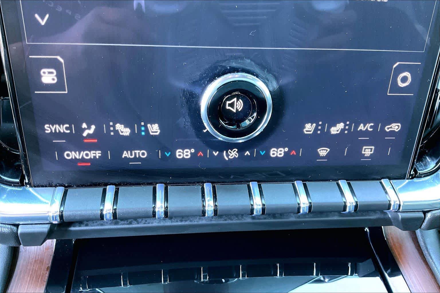 Used 2026 GMC Yukon XL Denali w/ Sun & Power Step Package RWD image 34