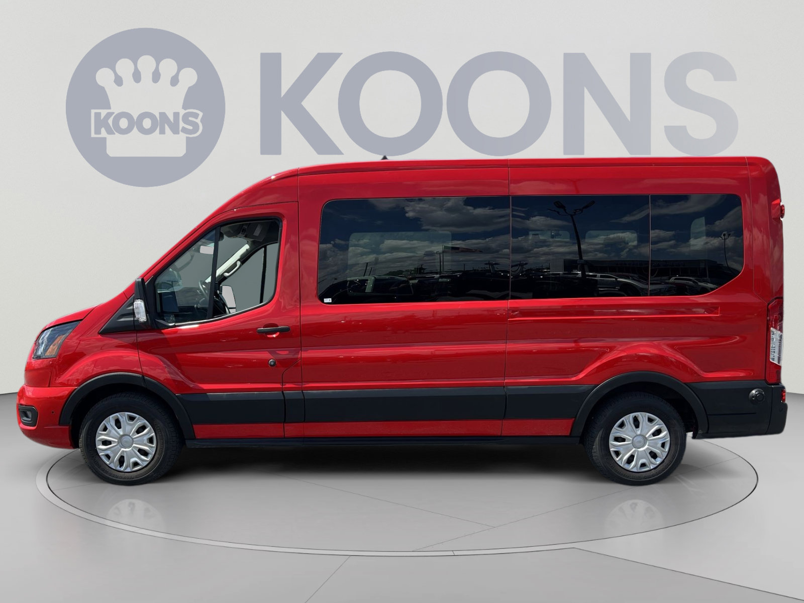Used 2024 Ford Transit 350 XLT RWD image 2