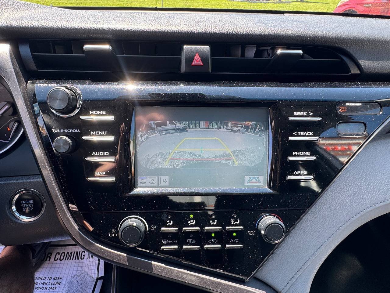 Used 2019 Toyota Camry LE w/ Convenience Package FWD image 13