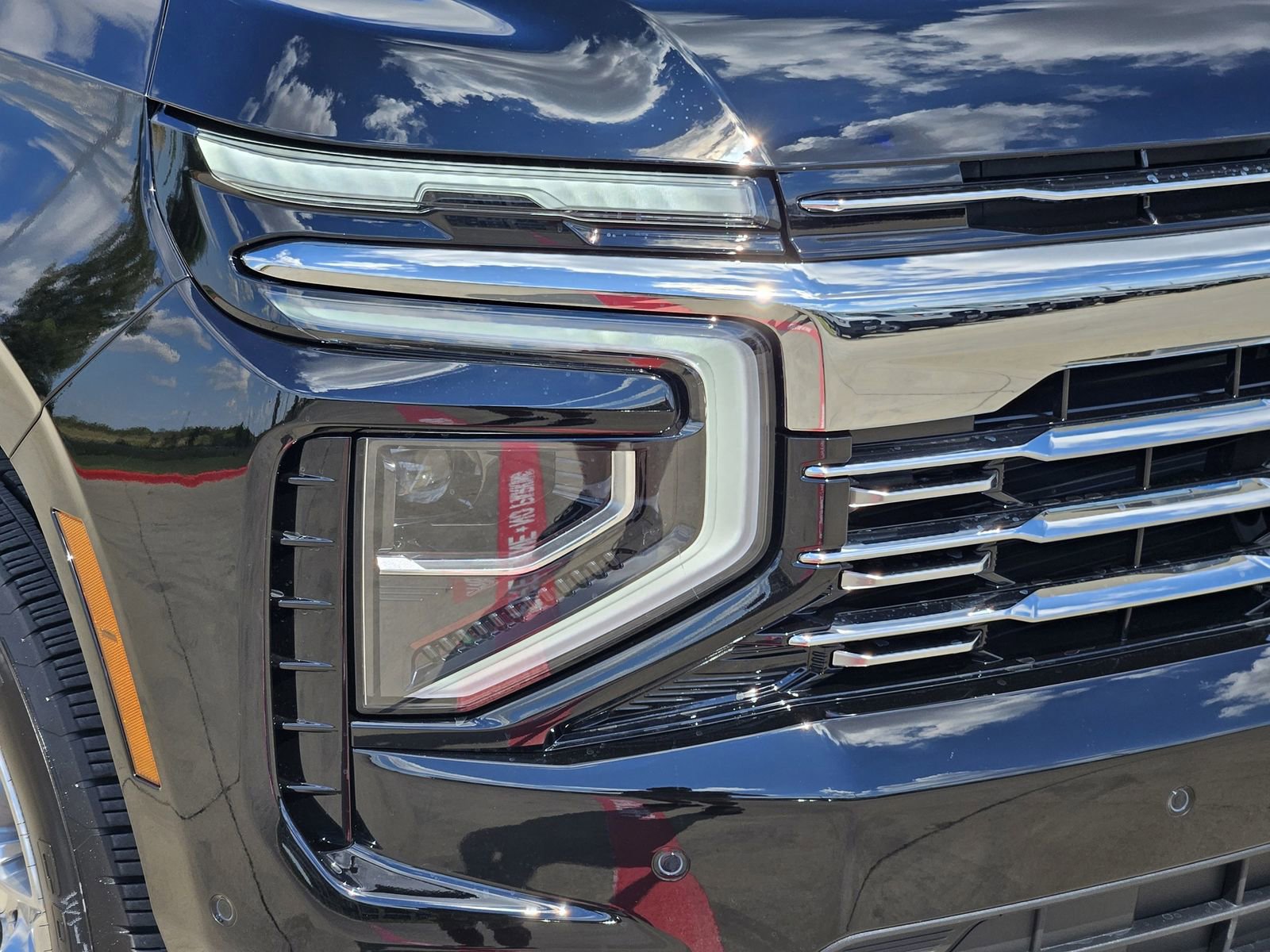 New 2026 Chevrolet Suburban Premier image 10