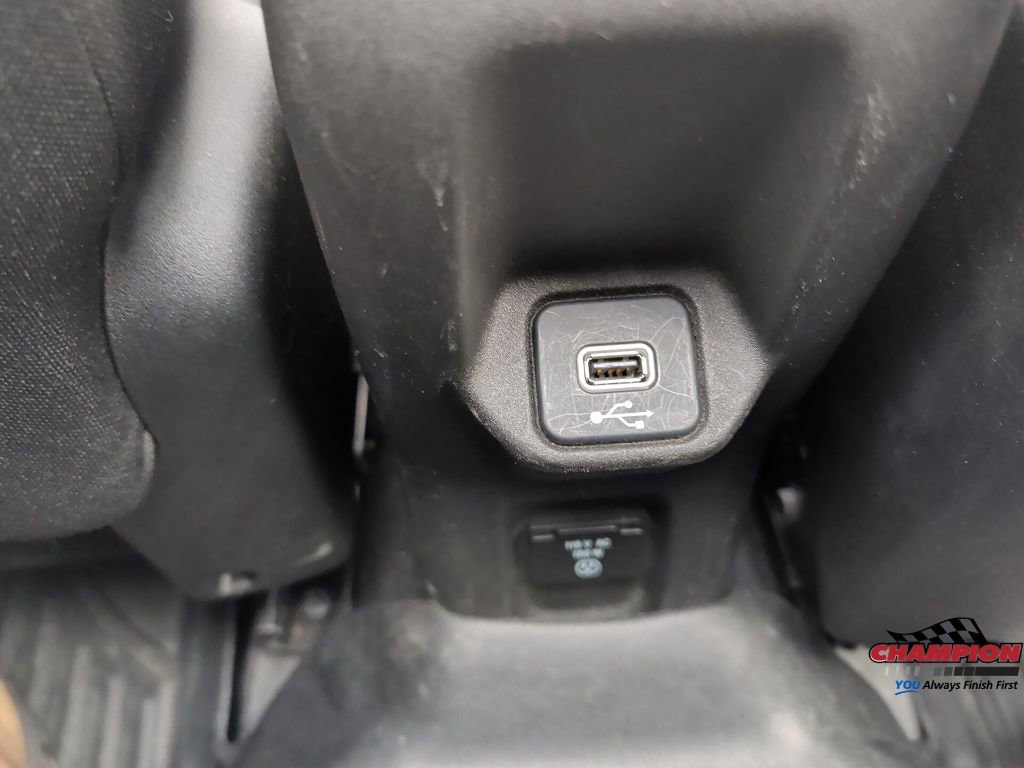 Used 2021 Jeep Renegade Latitude w/ Convenience Group AWD/4WD image 28