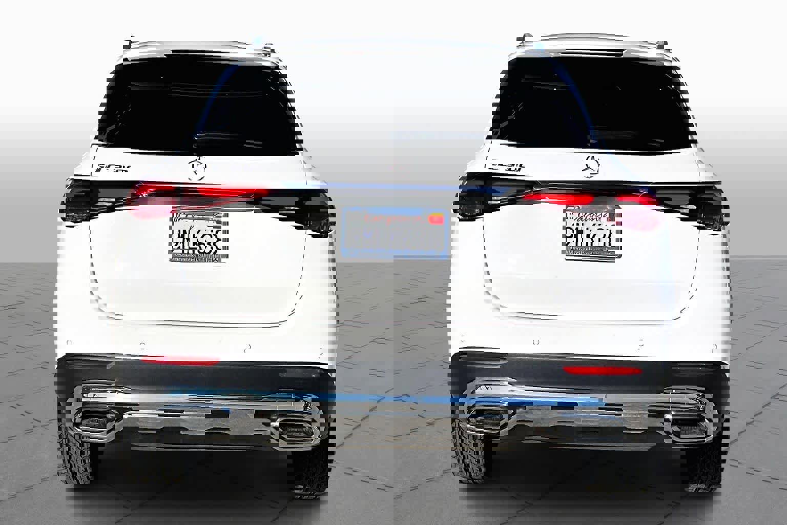 Used 2024 Mercedes-Benz GLC 300 image 4