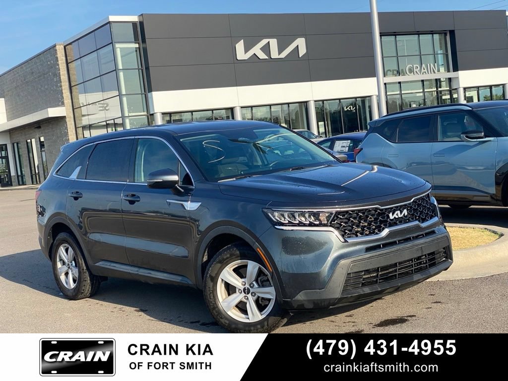 Certified 2023 Kia Sorento LX FWD image 1