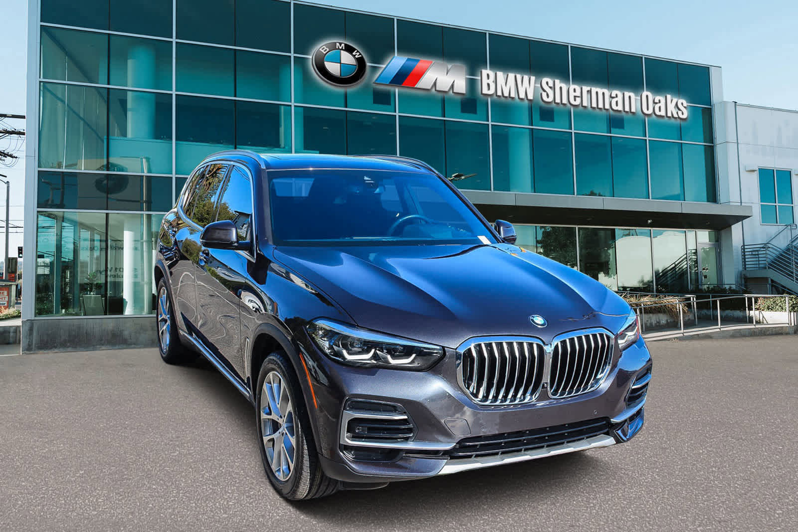 Certified 2023 BMW X5 sDrive40i w/ Premium Package image 3