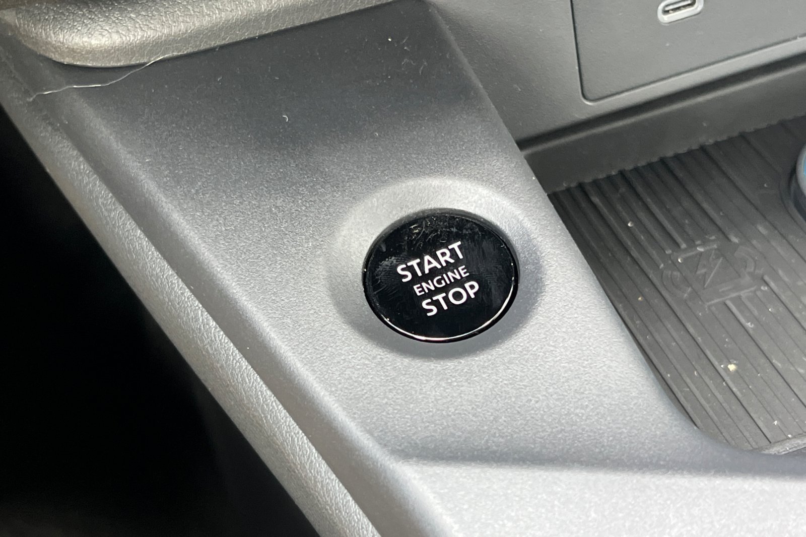 New 2027 Nissan Sentra SR w/ Floor Mat Package FWD image 18