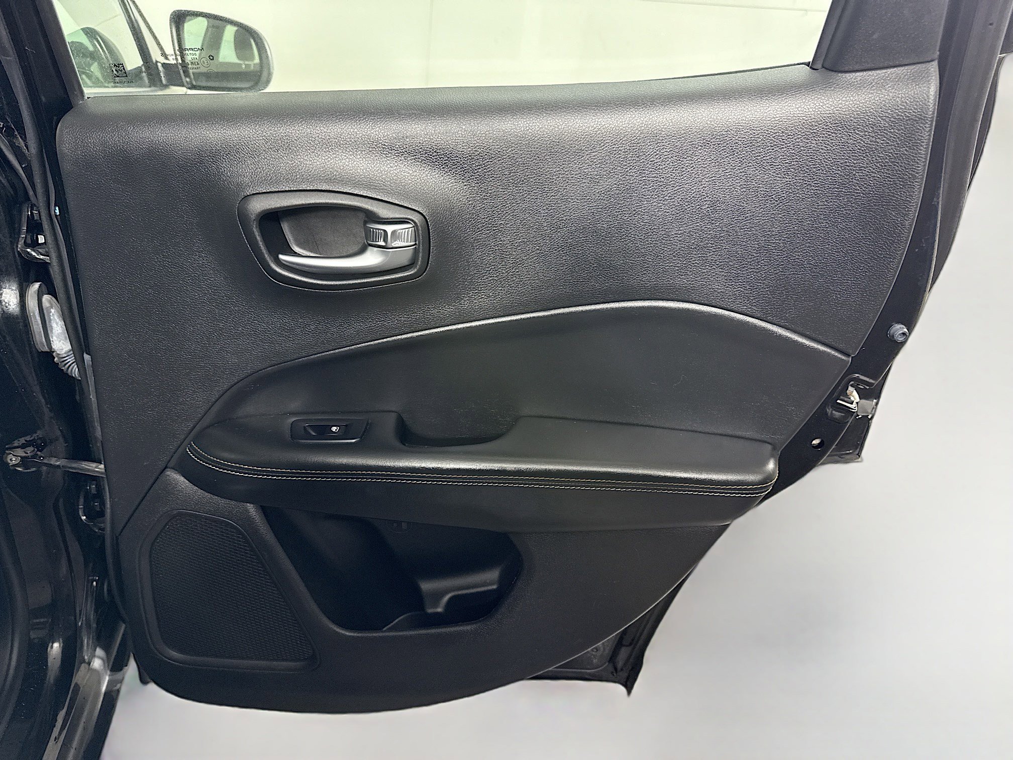 Used 2020 Jeep Compass Sport image 28