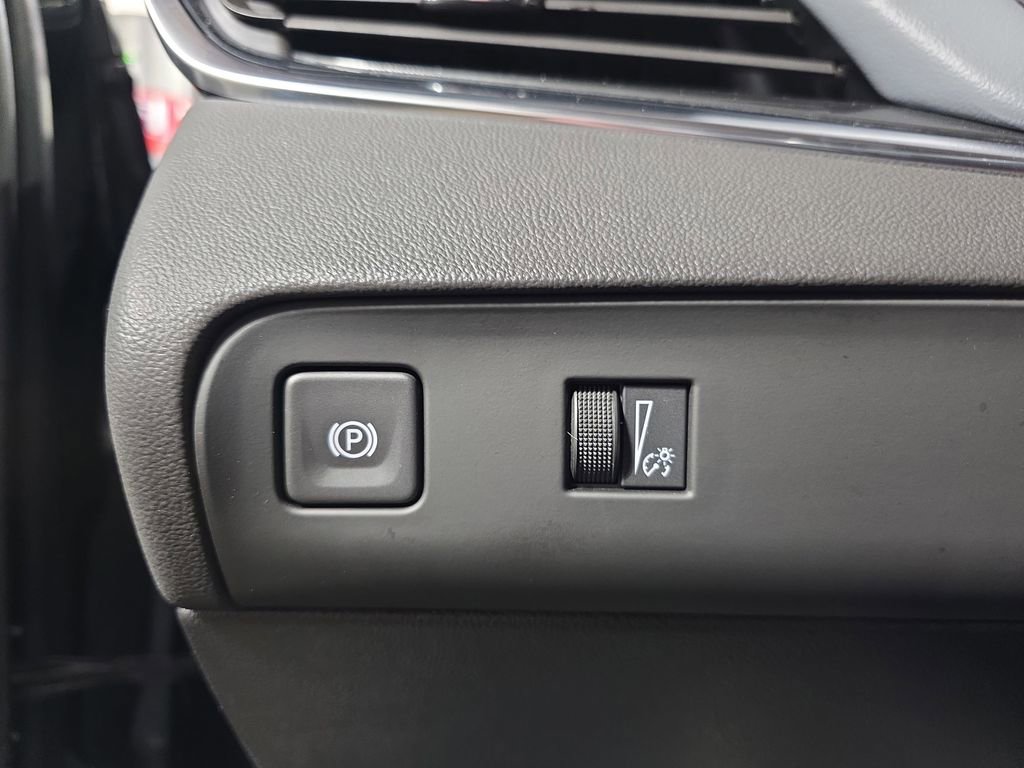 Used 2024 Buick Enclave Essence w/ Technology Package image 29