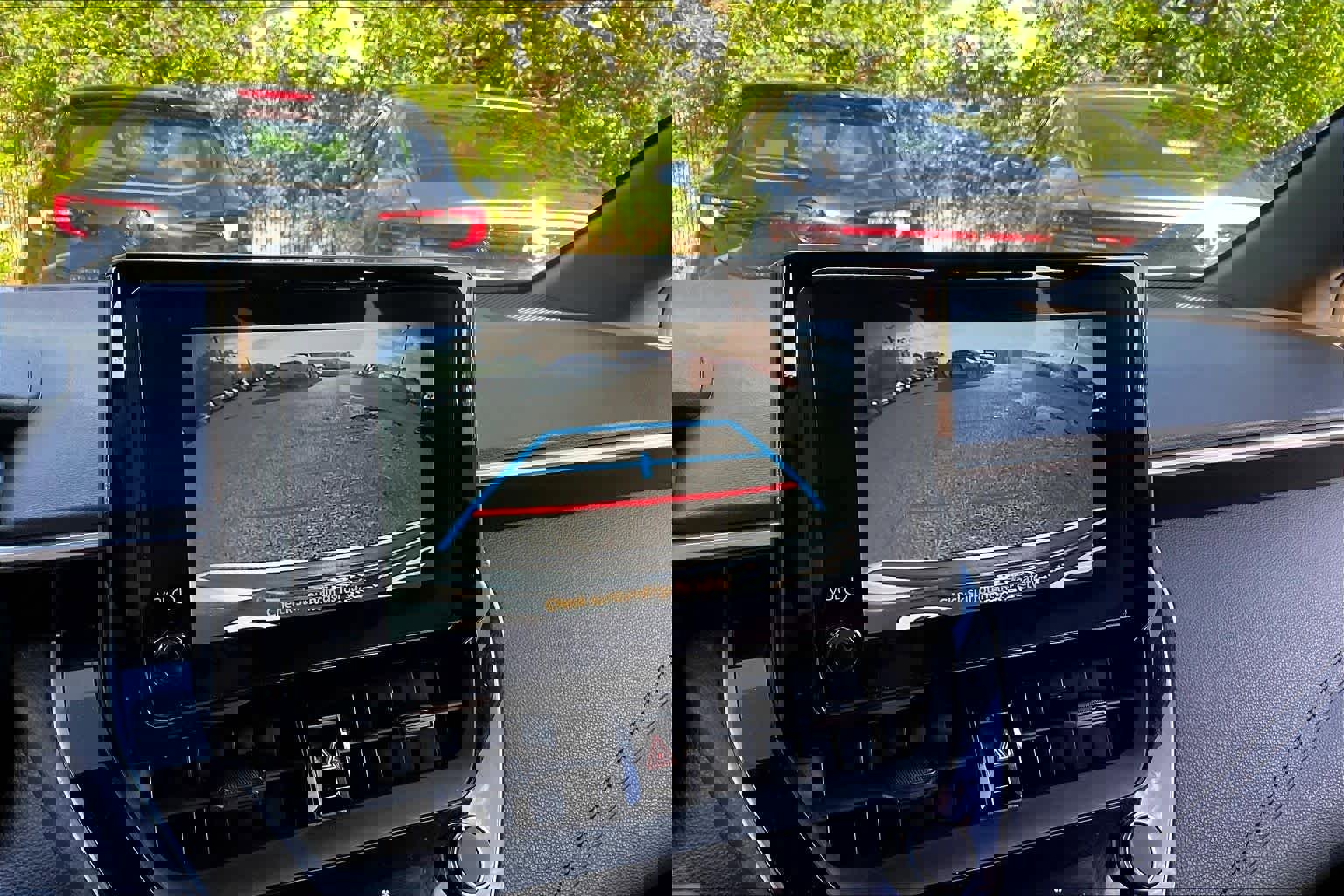 Used 2024 Toyota Corolla SE w/ SE Package image 27