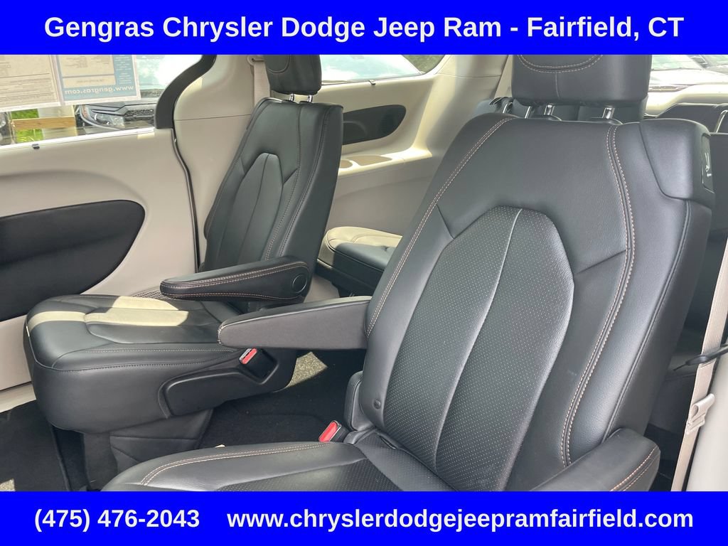 Used 2020 Chrysler Pacifica Touring-L Plus FWD image 42