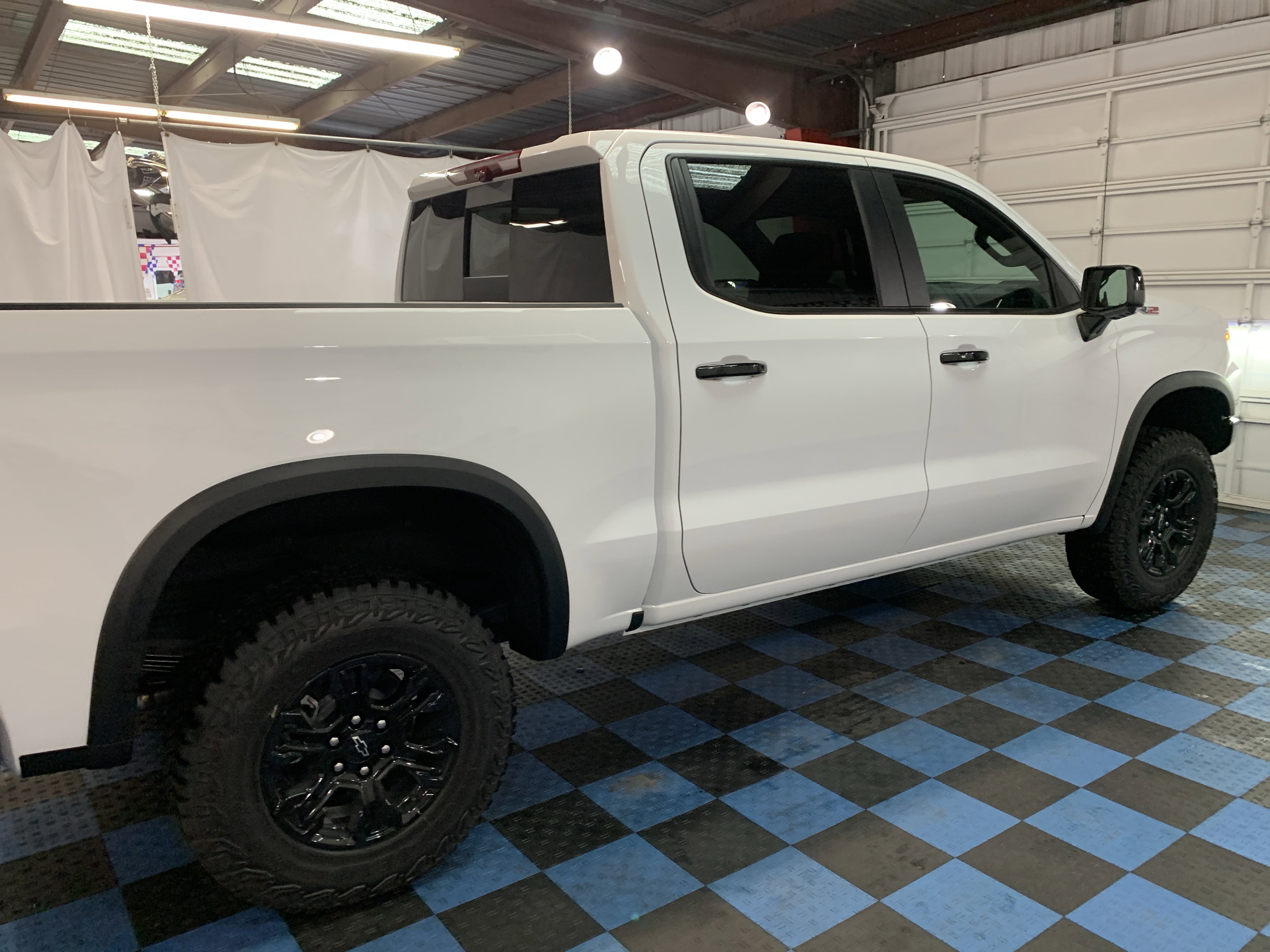 New 2025 Chevrolet Silverado 1500 ZR2 w/ Technology Package image 5