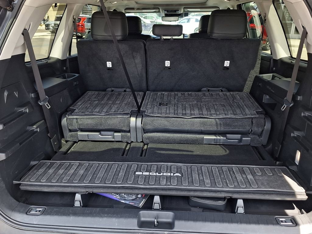 Used 2024 Toyota Sequoia Limited w/ Tow Technology Package AWD/4WD image 30