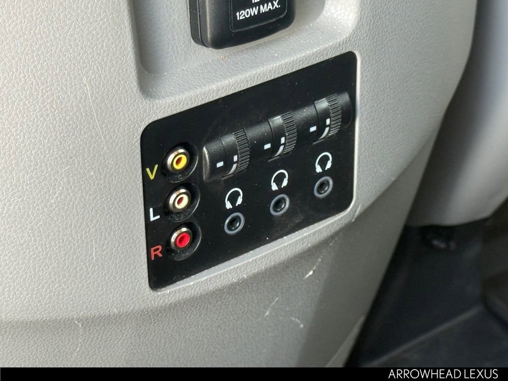 Used 2014 Honda Pilot Touring image 26