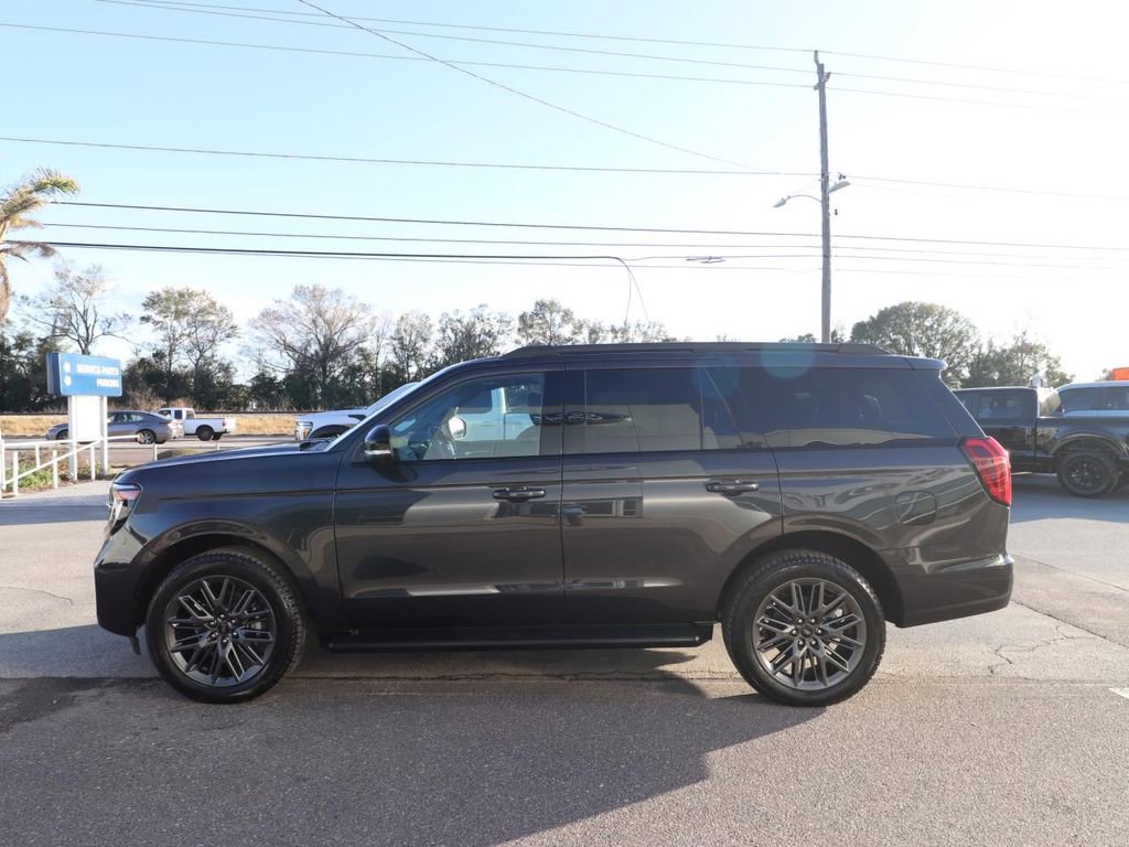 New 2026 Ford Expedition Platinum w/ Stealth Appearance Package image 9