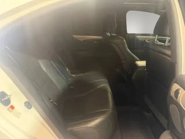 Used 2017 Lexus LS 460 F Sport w/ F Sport Package RWD image 16