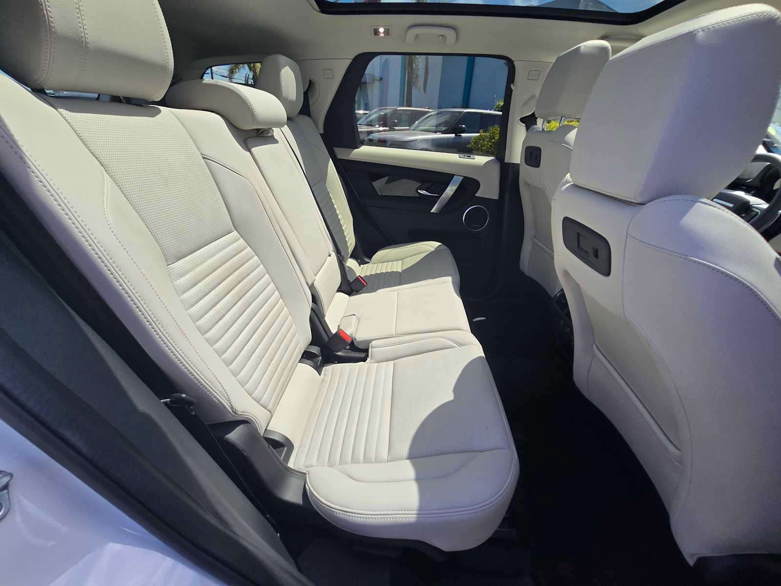 Certified 2025 Land Rover Discovery Sport S image 14