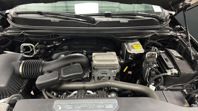 Used 2023 Jeep Wagoneer 4WD w/ HD Trailer Tow Package image 40