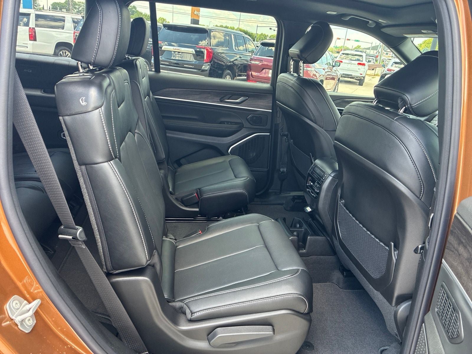 New 2026 Jeep Grand Cherokee L Limited AWD/4WD image 23