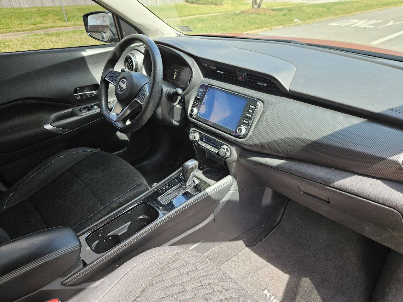 Used 2022 Nissan Kicks SV FWD image 15