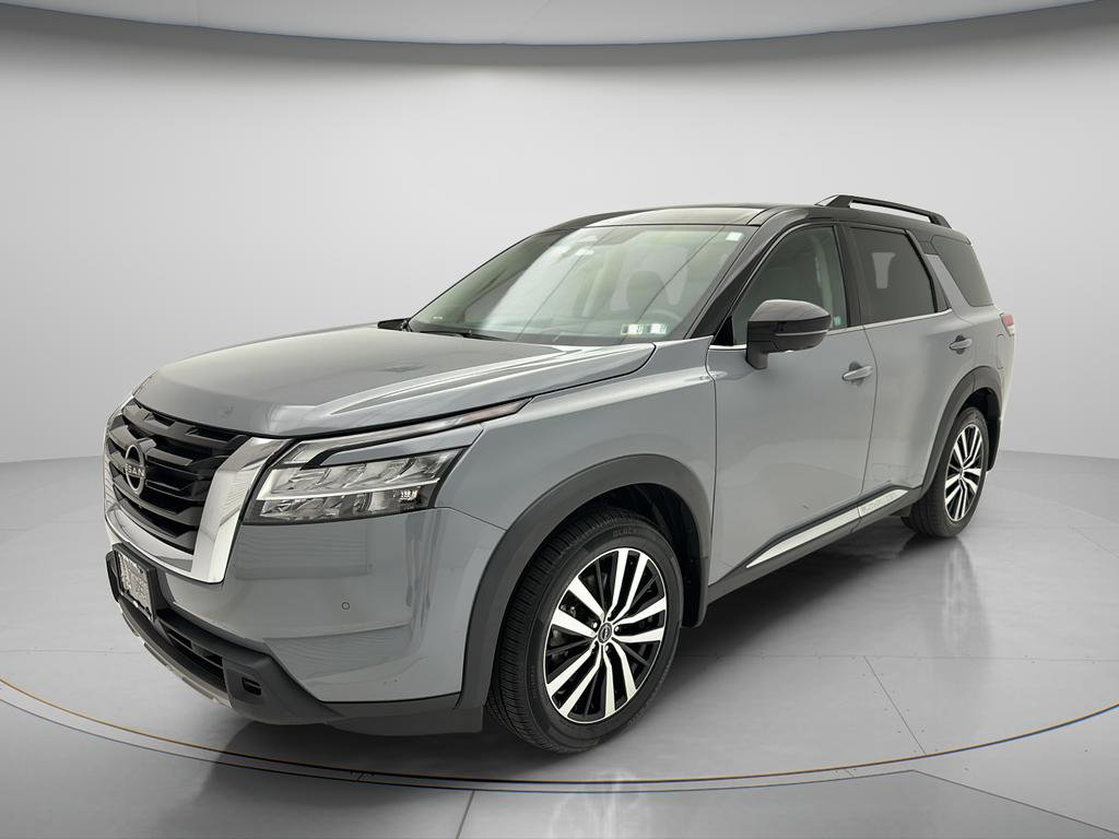 Used 2024 Nissan Pathfinder Platinum AWD/4WD image 3