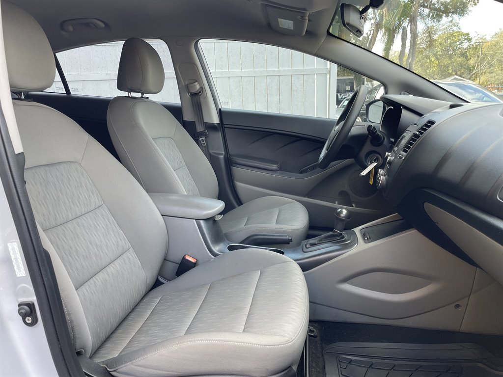 Used 2015 Kia Forte LX image 15